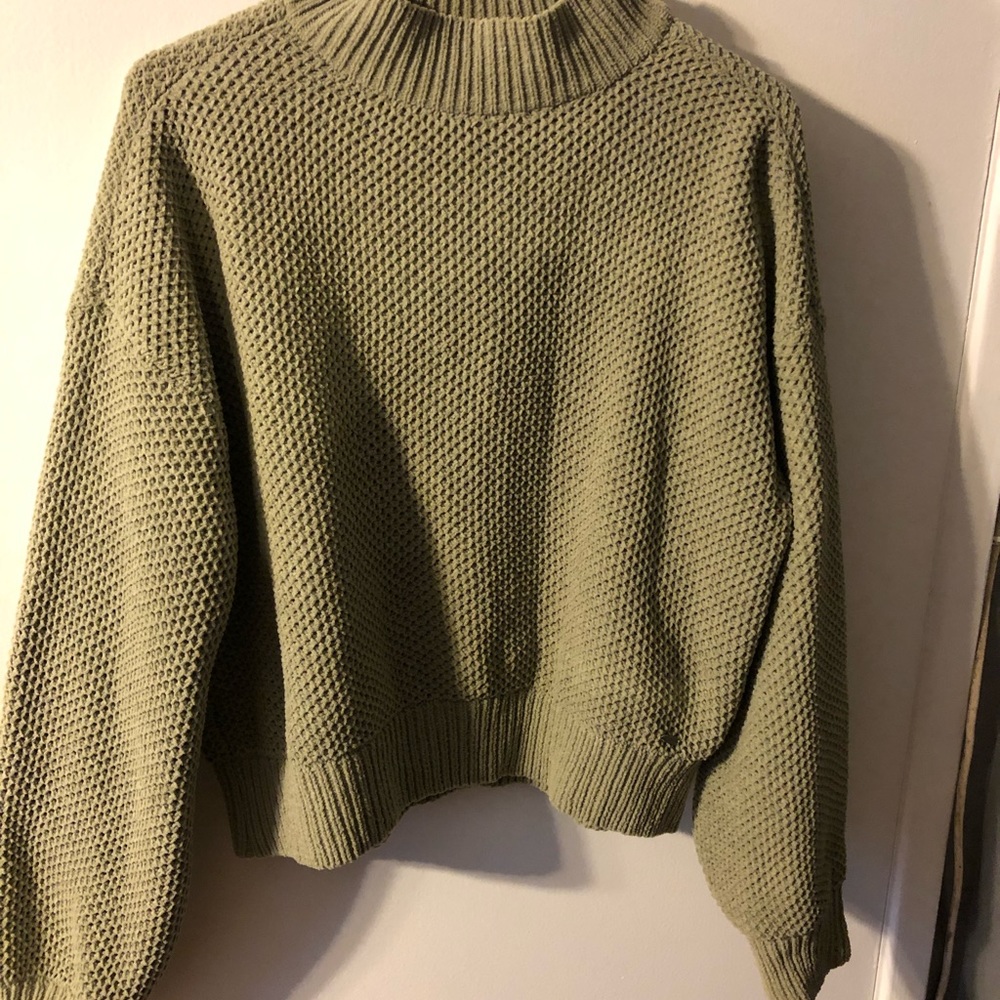 Hollister knit sweater